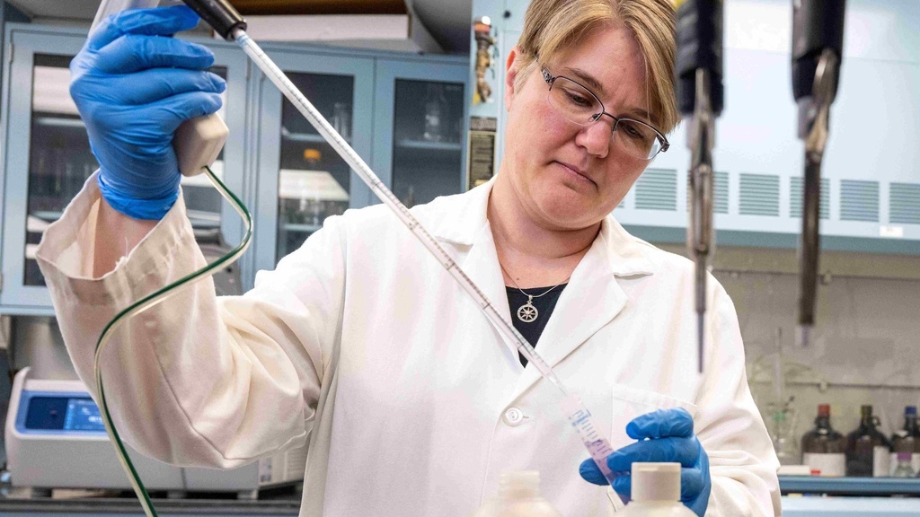 Chemical Engineering professor Jennifer Fiegel in her lab